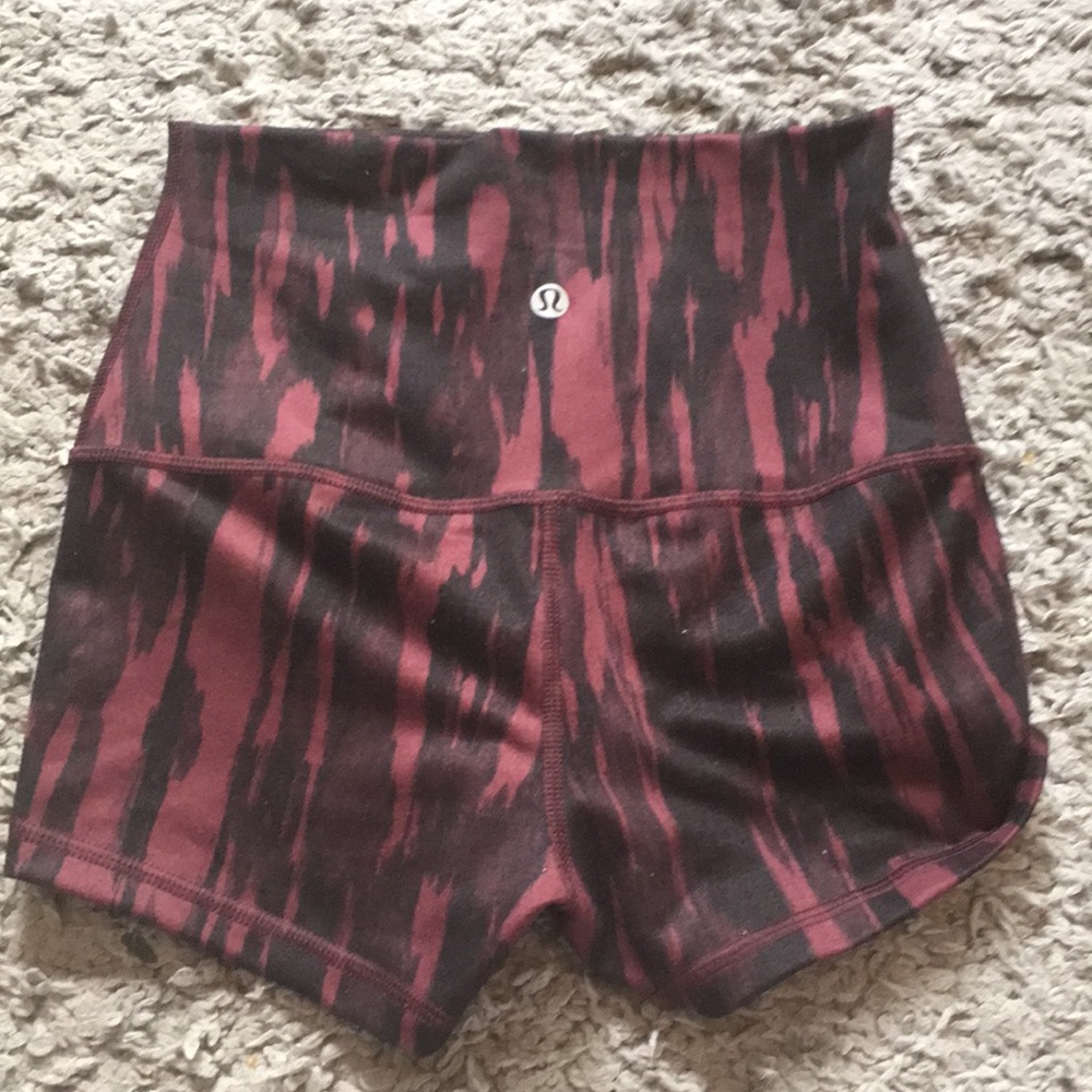 Lulu lemon workout shorts